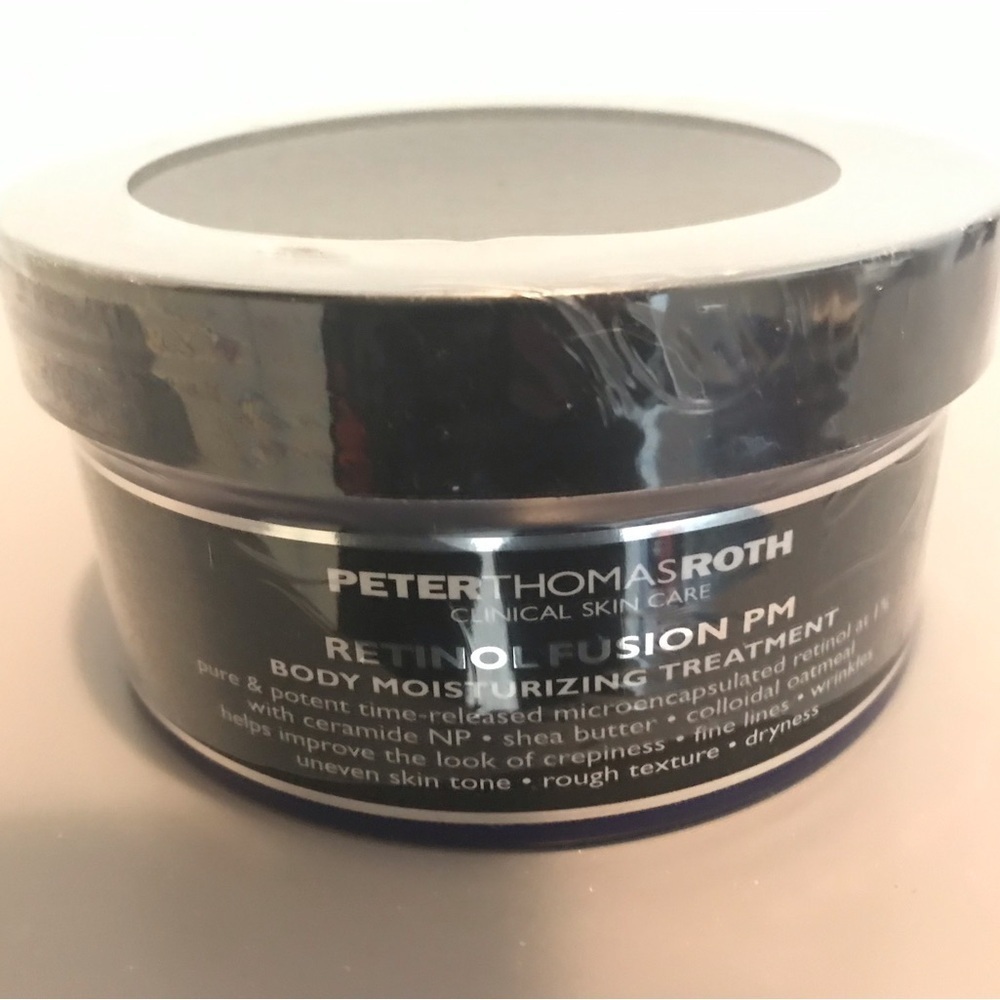 Peter Thomas Roth Retinol Fusion PM Body Moisturizing Treatment - Black